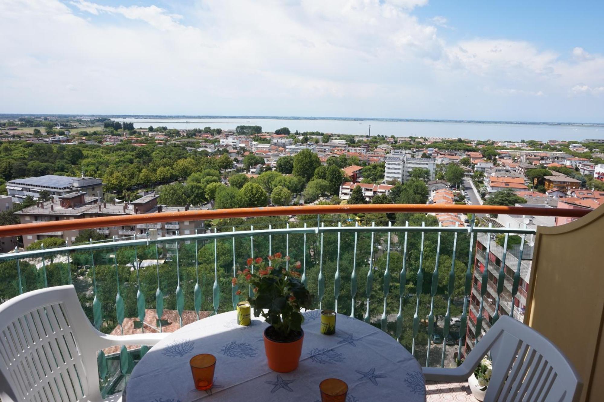 Appartamenti La Torre Lignano Sabbiadoro Ngoại thất bức ảnh