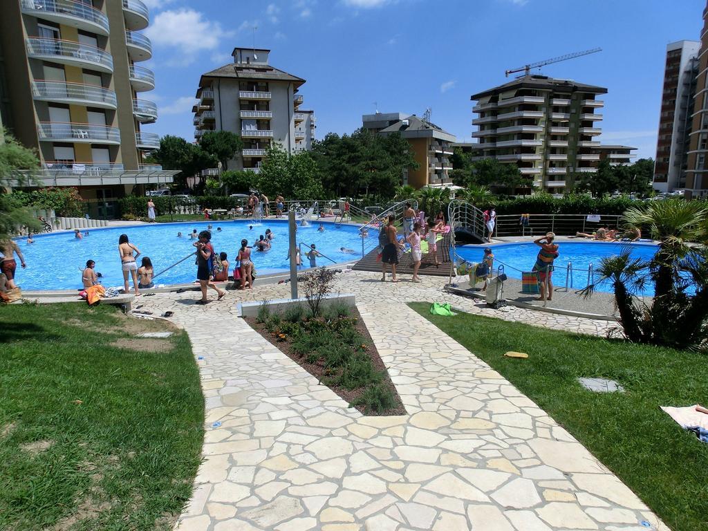 Appartamenti La Torre Lignano Sabbiadoro Ngoại thất bức ảnh