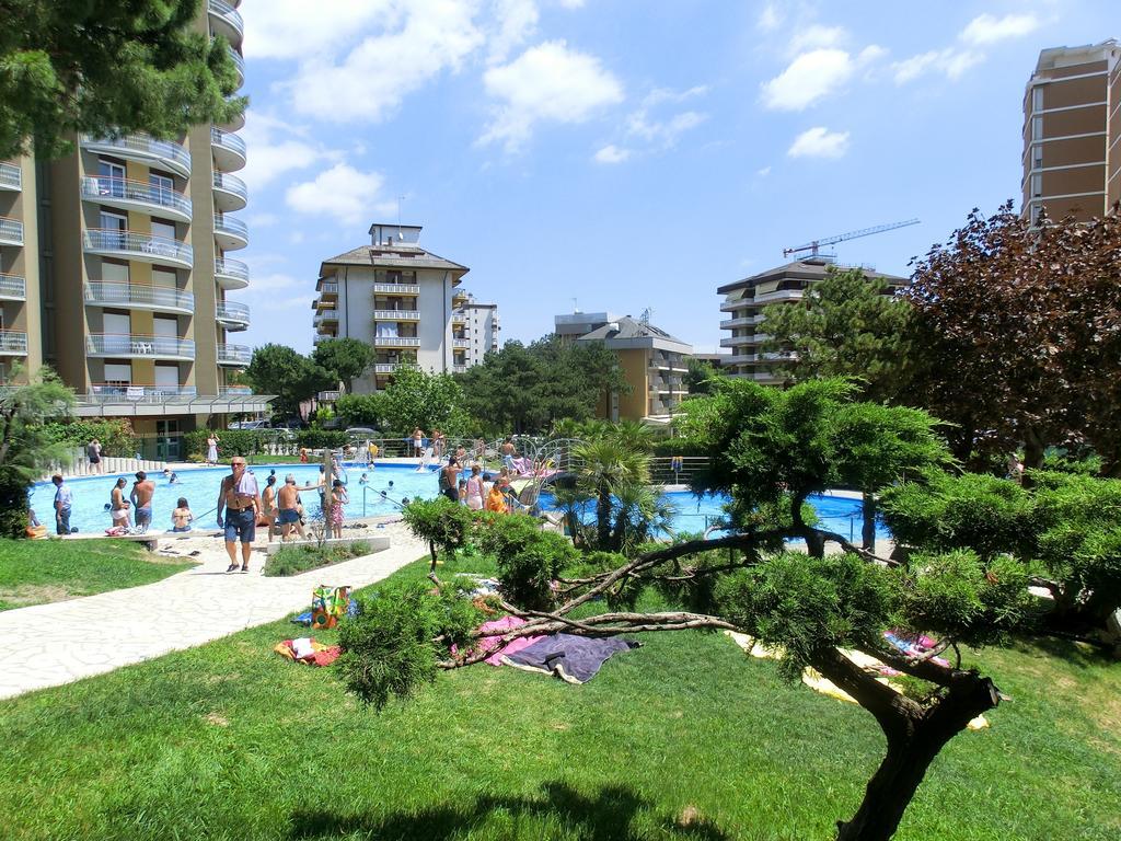 Appartamenti La Torre Lignano Sabbiadoro Ngoại thất bức ảnh